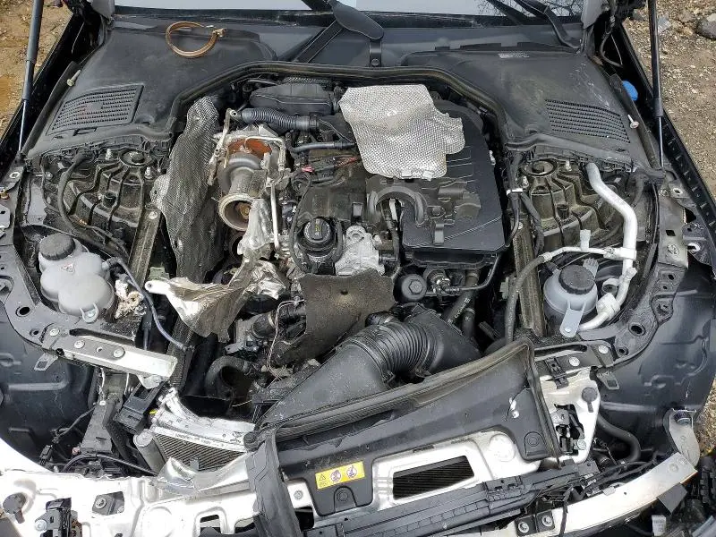 2025 MERCEDES-BENZ C 300  