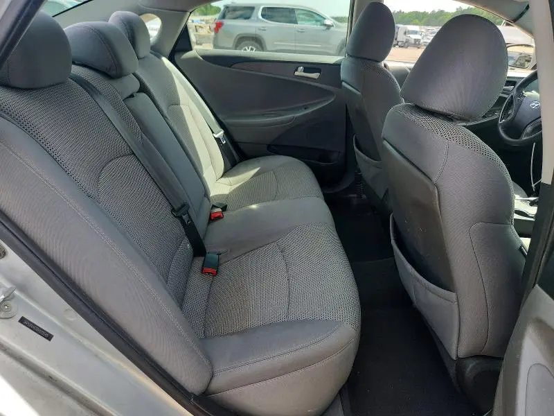 2011 HYUNDAI SONATA GLS  