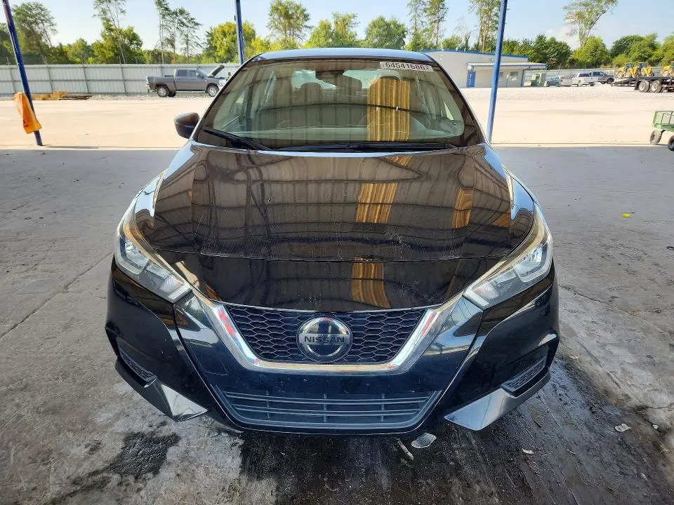 2021 NISSAN VERSA S  