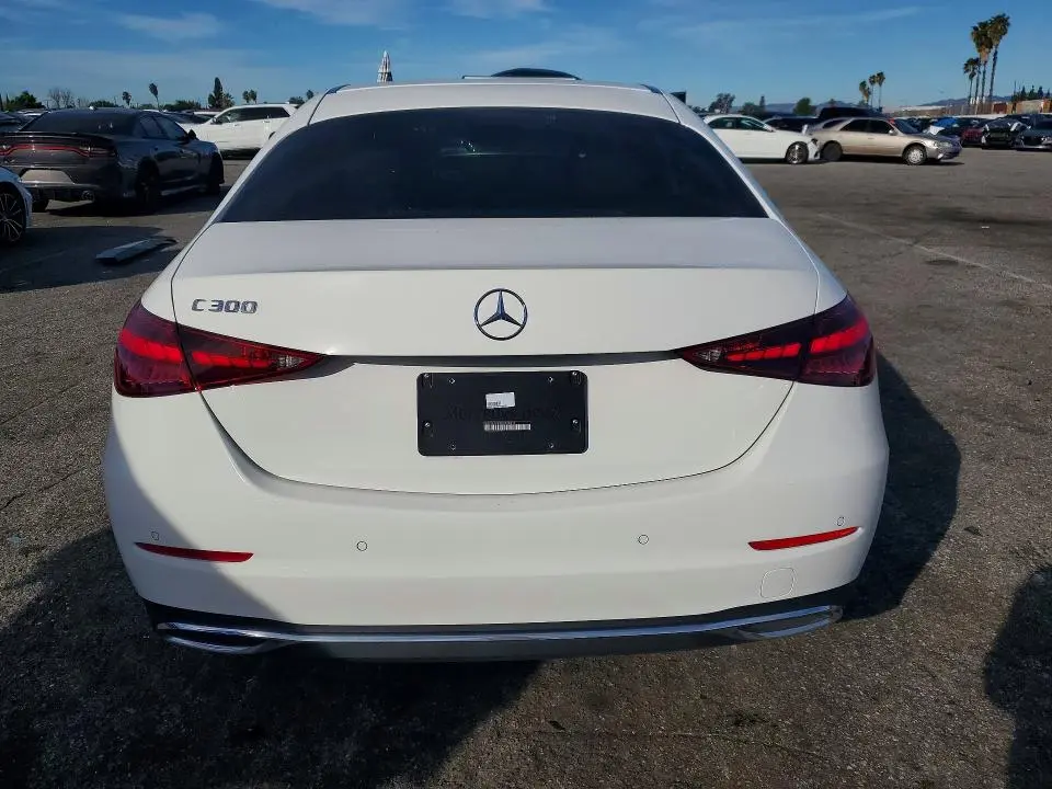 2025 MERCEDES-BENZ C 300  