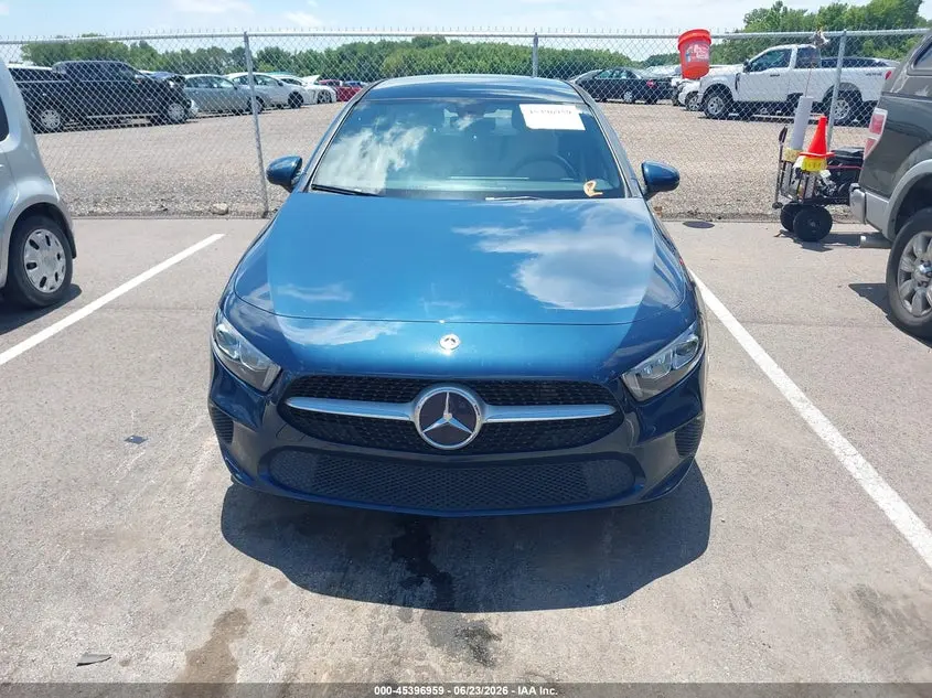 2022 MERCEDES-BENZ A 220  