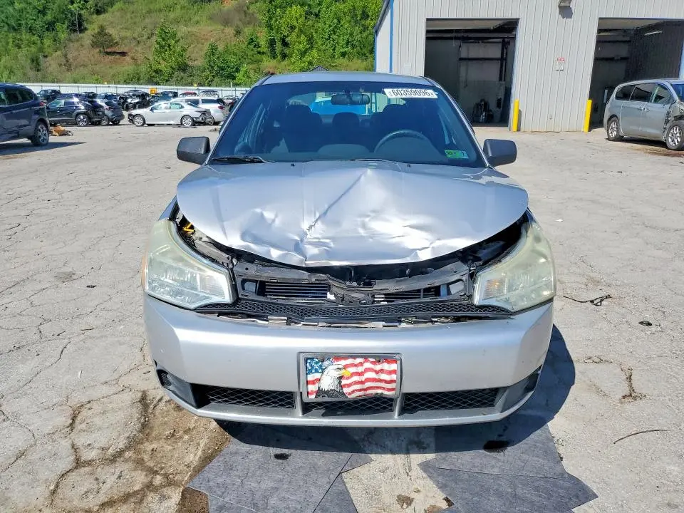 2010 FORD FOCUS SE  