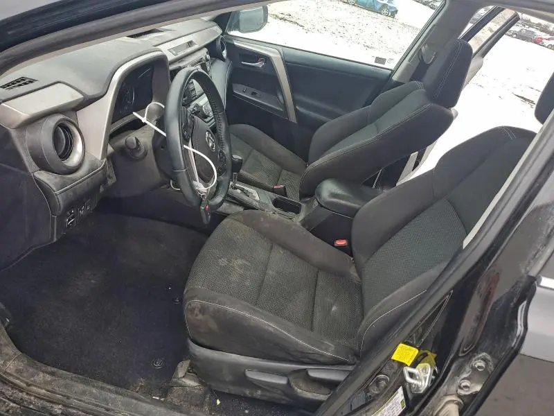 2017 TOYOTA RAV4 XLE  