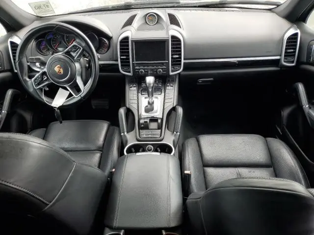 2016 PORSCHE CAYENNE   