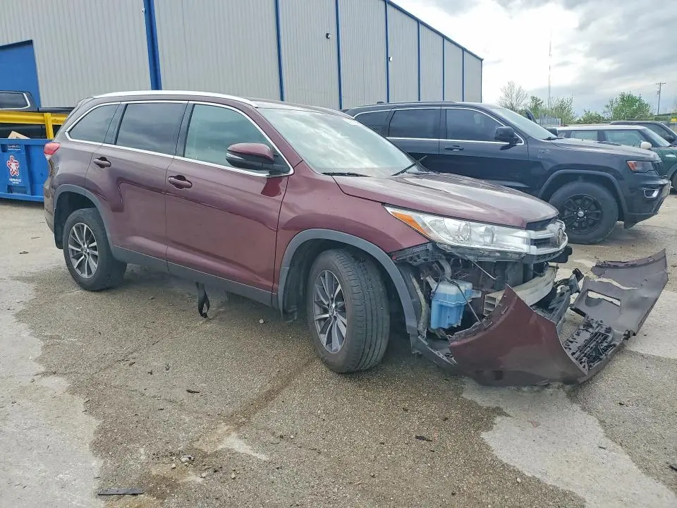 2019 TOYOTA HIGHLANDER XLE  