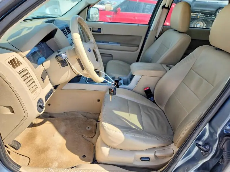 2011 FORD ESCAPE XLT  