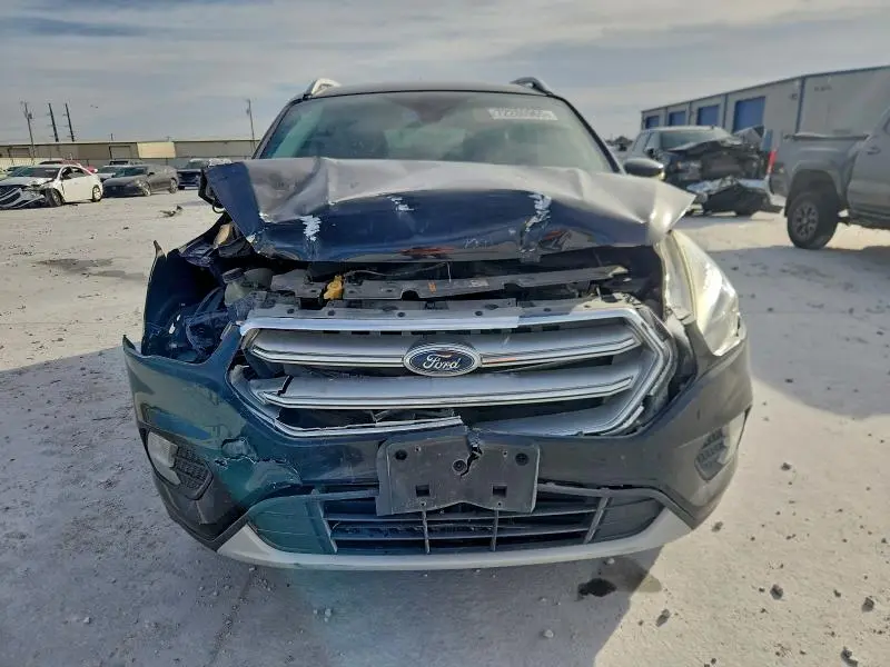 2017 FORD ESCAPE TITANIUM  