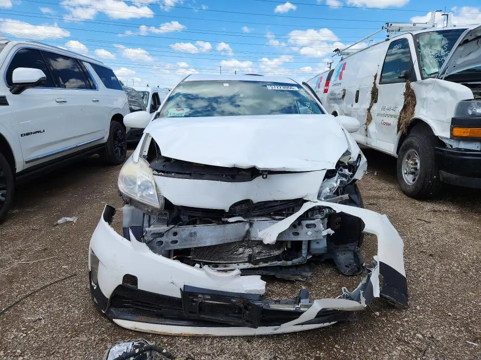2014 TOYOTA PRIUS THREE  