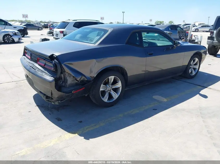 2016 DODGE CHALLENGER SXT