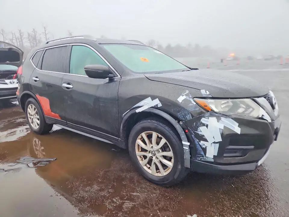 2017 NISSAN ROGUE   