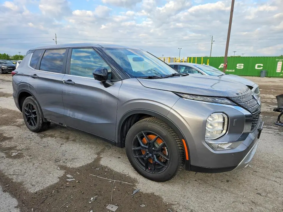 2022 MITSUBISHI OUTLANDER SE  