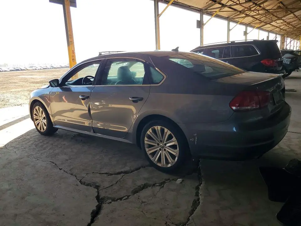 2013 VOLKSWAGEN PASSAT SE  