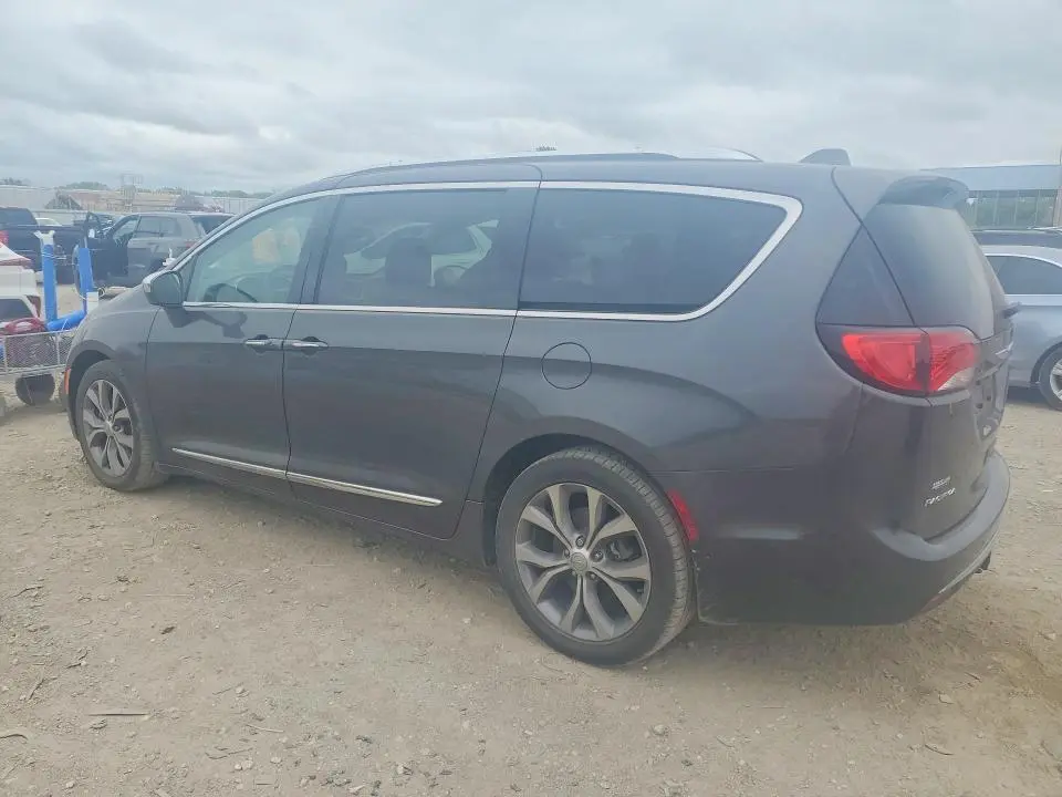 2018 CHRYSLER PACIFICA LIMITED  