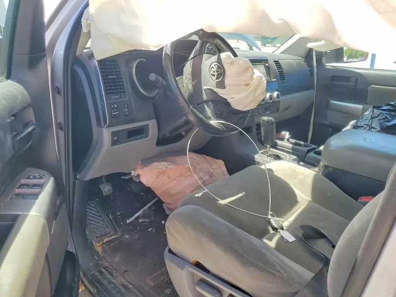 2018 TOYOTA SEQUOIA SR5  