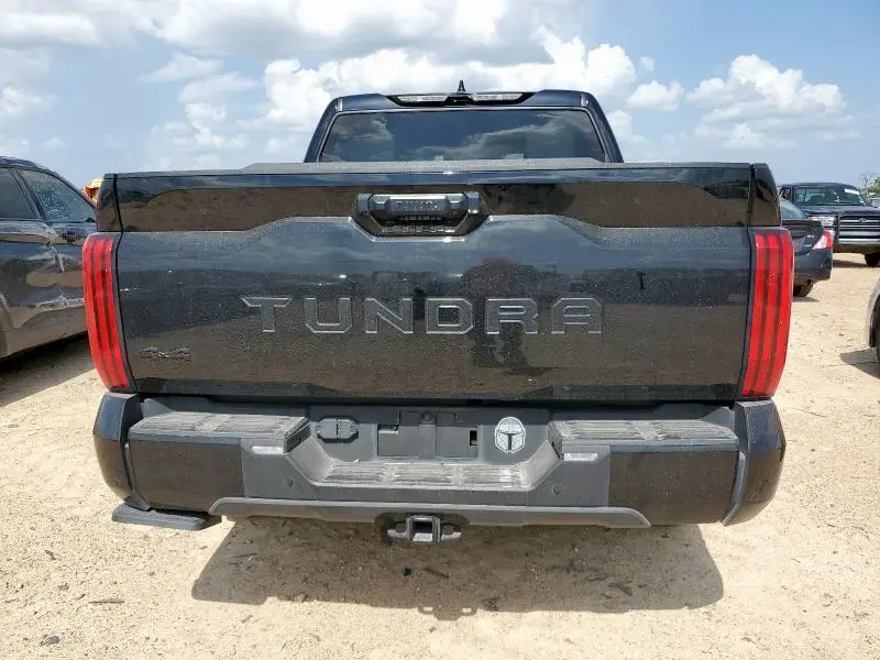 2023 TOYOTA TUNDRA CREWMAX SR  