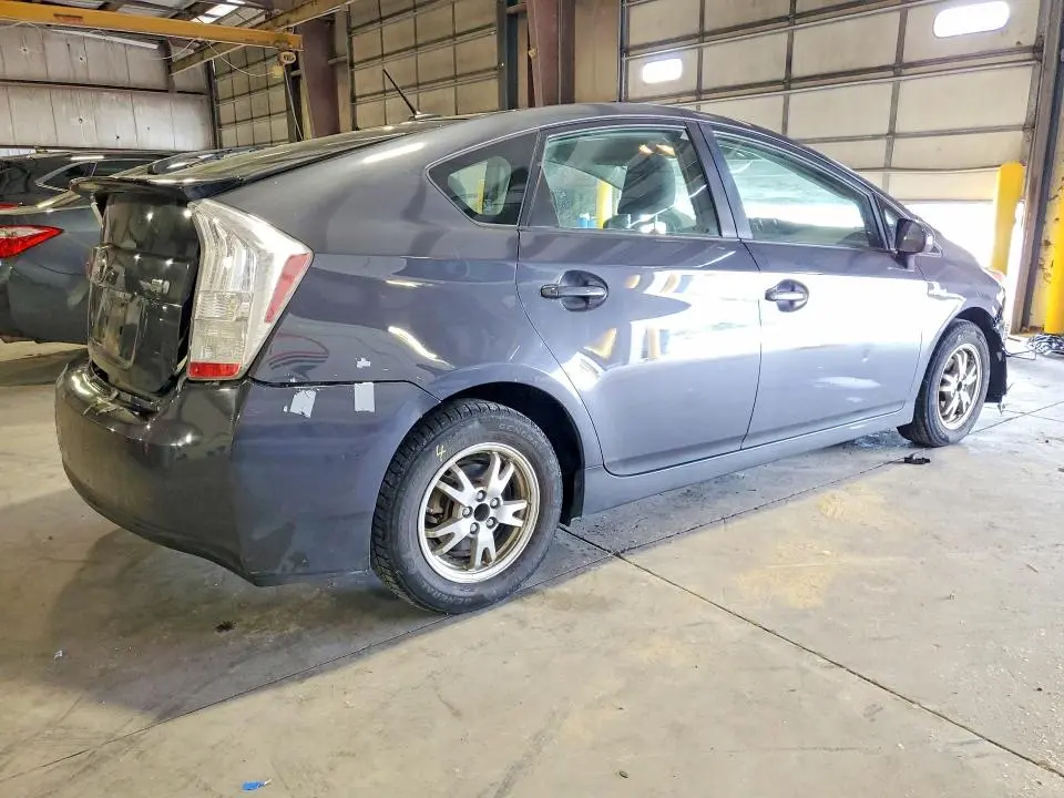 2010 TOYOTA PRIUS II  