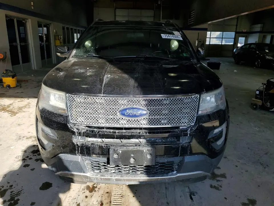 2017 FORD EXPLORER XLT  
