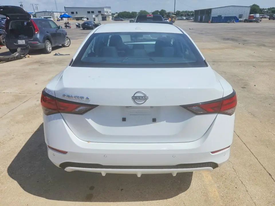 2025 NISSAN SENTRA SV  