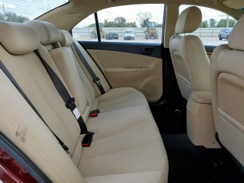 2010 HYUNDAI SONATA GLS  