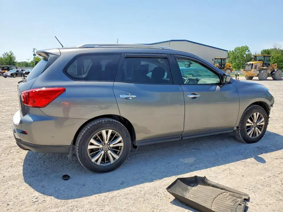 2018 NISSAN PATHFINDER SV  