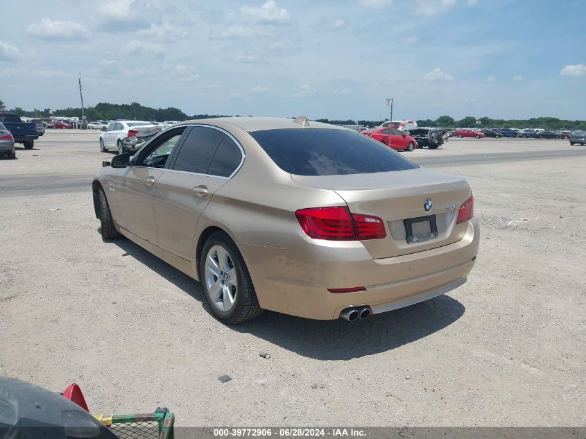 2011 BMW 528I  