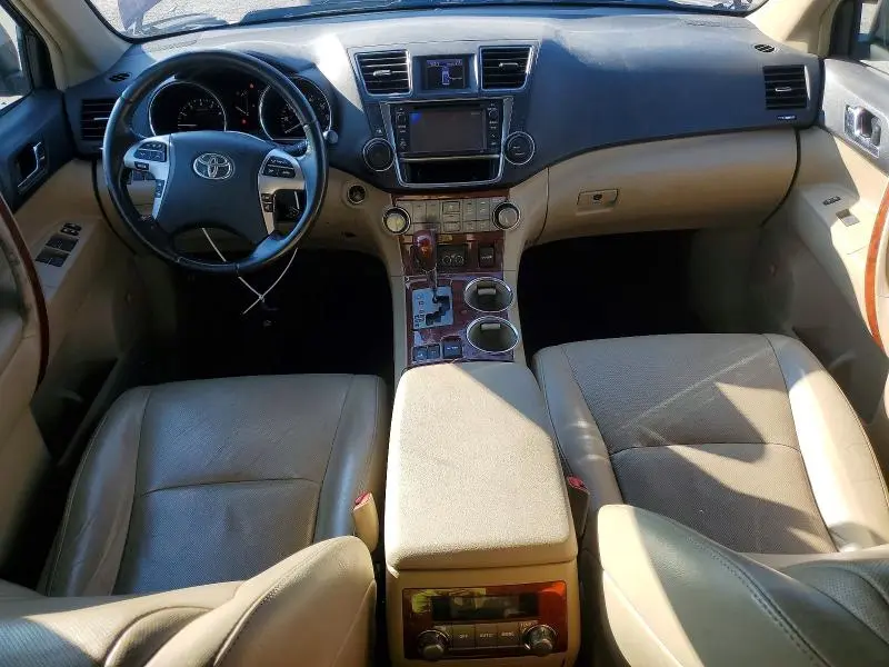 2013 TOYOTA HIGHLANDER LIMITED  