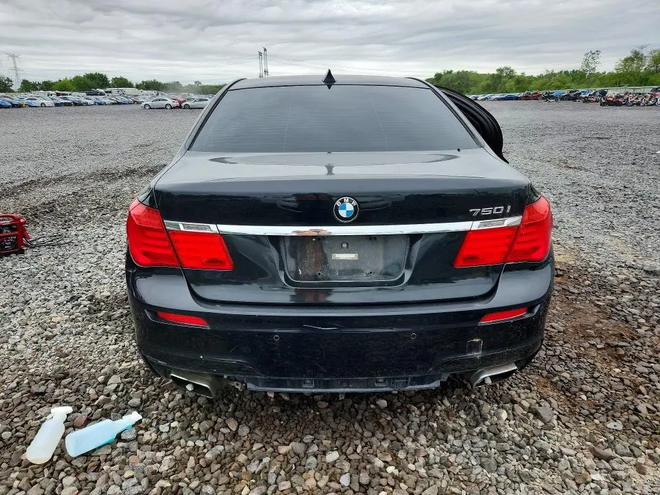 2012 BMW 750 XI  