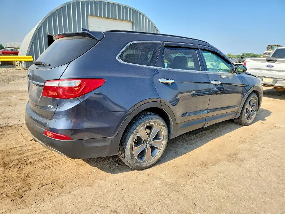 2016 HYUNDAI SANTA FE SE  