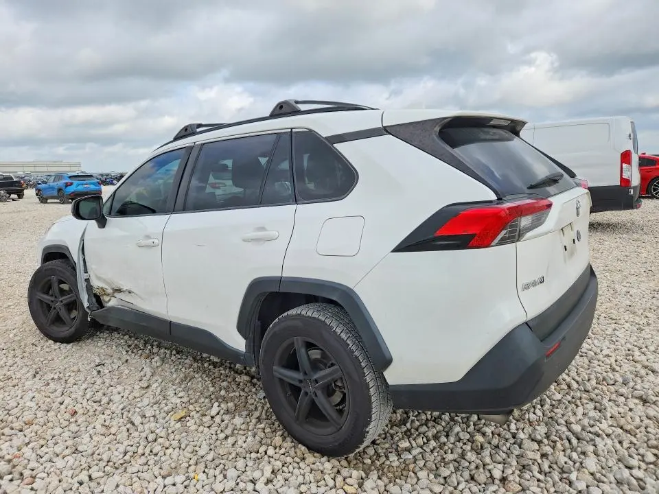 2019 TOYOTA RAV4 LE  