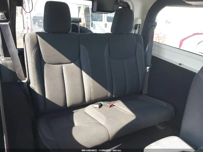 2017 JEEP WRANGLER SAHARA 4X4