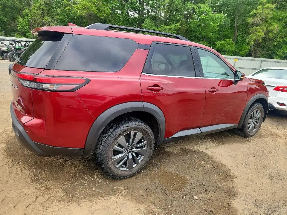 2022 NISSAN PATHFINDER SV  