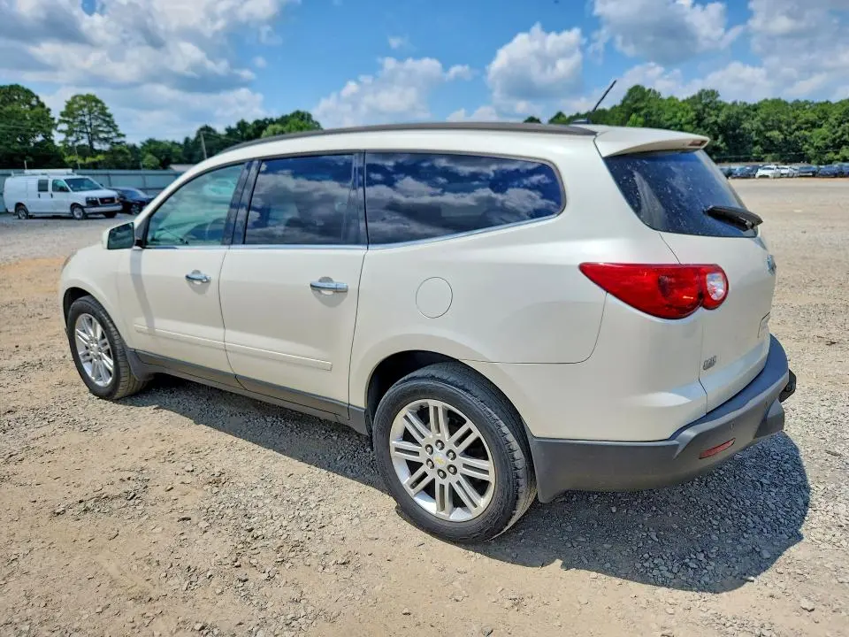 2011 CHEVROLET TRAVERSE LT  