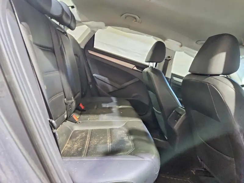 2015 VOLKSWAGEN PASSAT S  