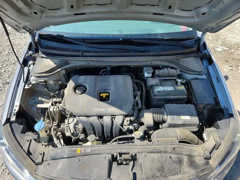 2017 HYUNDAI ELANTRA SE  