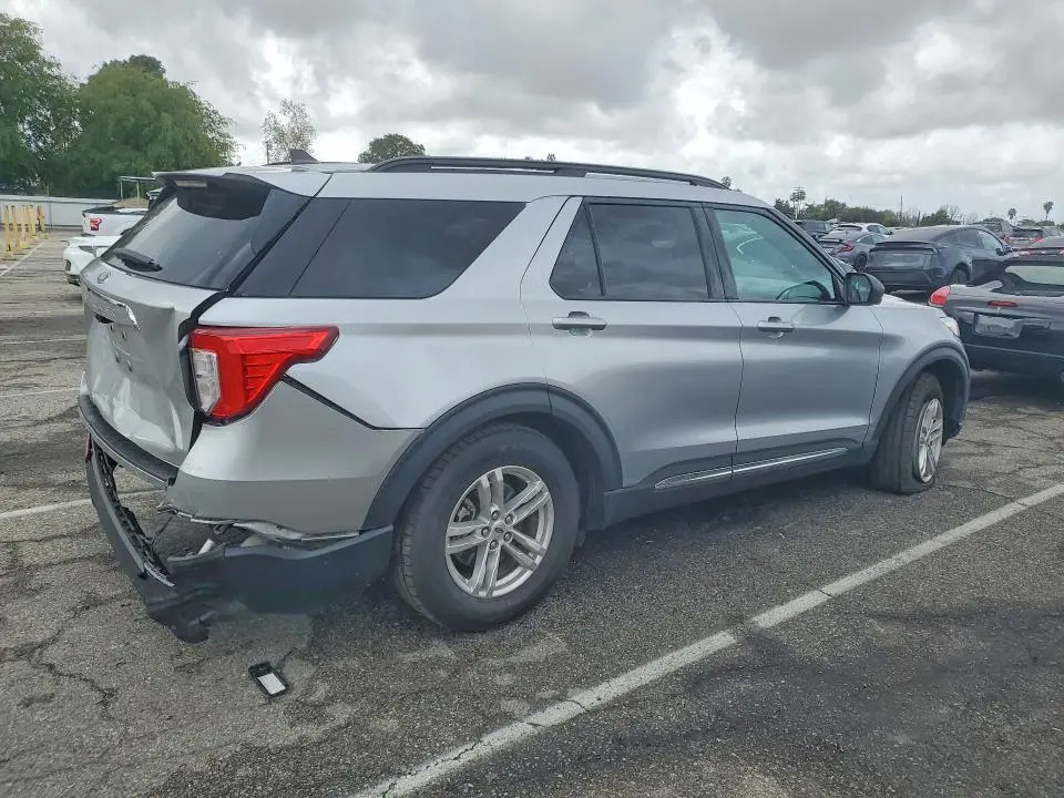2021 FORD EXPLORER XLT  