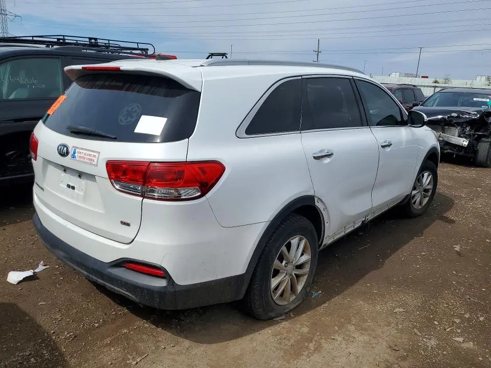 2017 KIA SORENTO LX  