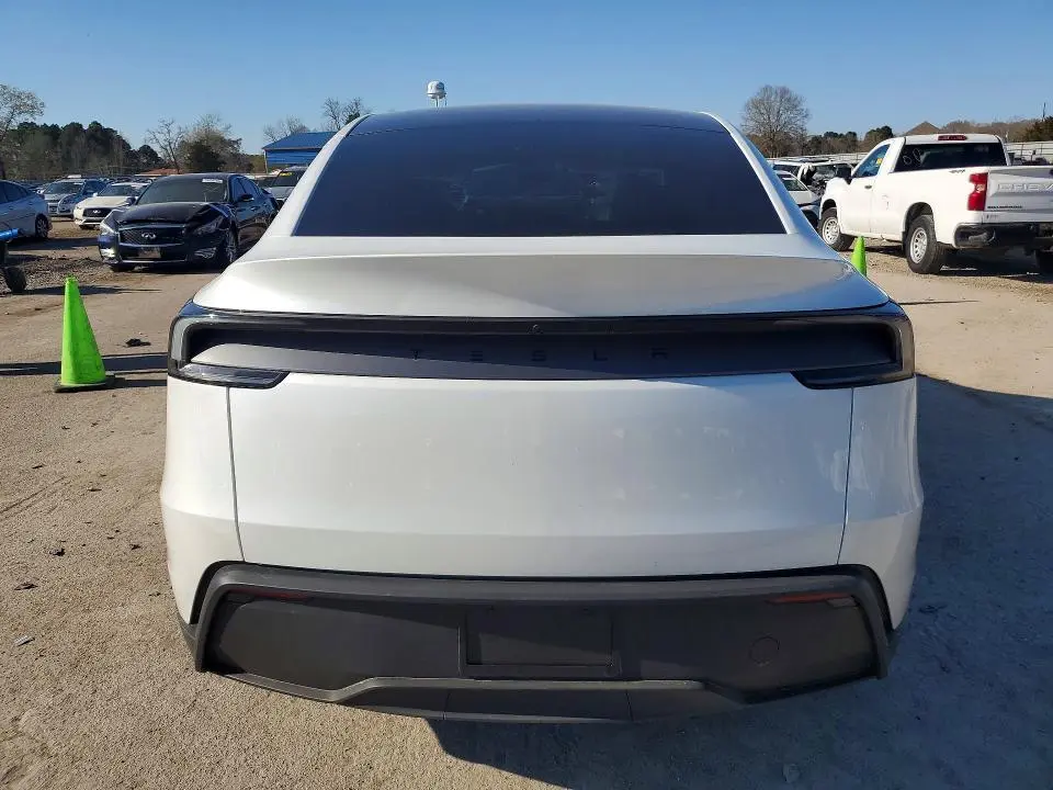 2026 TESLA MODEL Y   