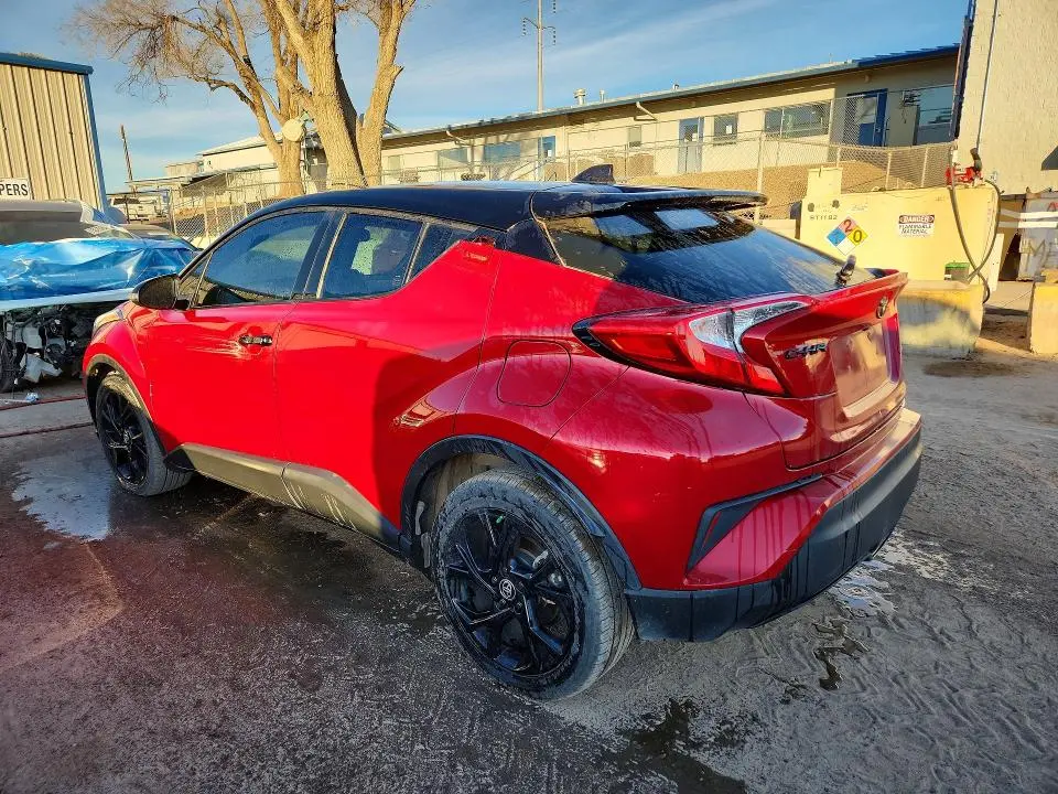 2021 TOYOTA C-HR XLE  