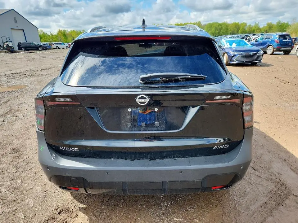 2026 NISSAN KICKS SV  