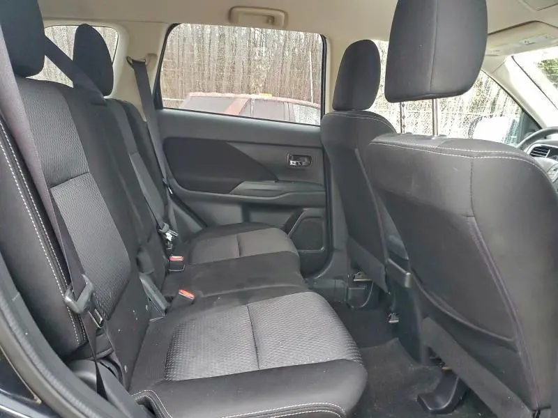 2018 MITSUBISHI OUTLANDER SE  