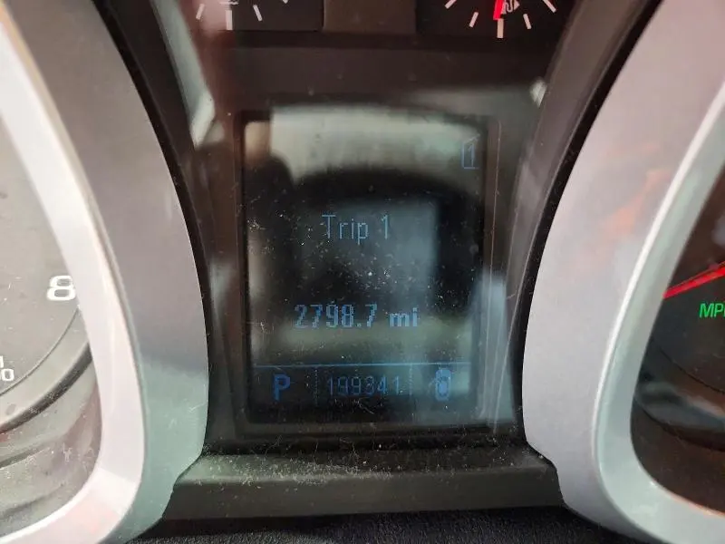 2010 CHEVROLET EQUINOX LT  