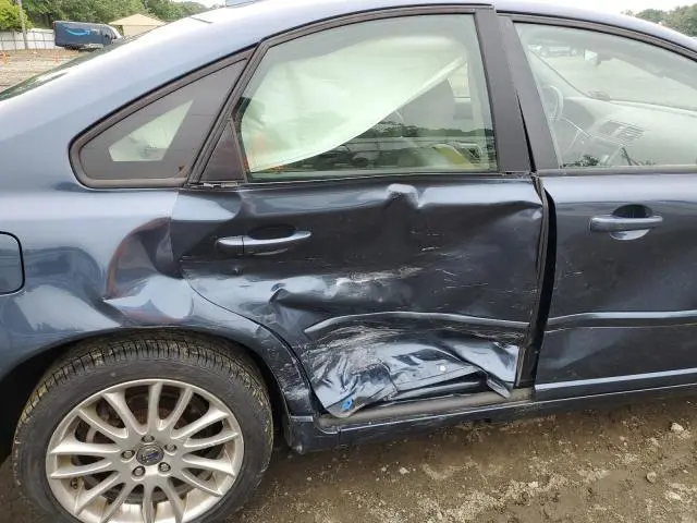 2010 VOLVO S40 2.4I  