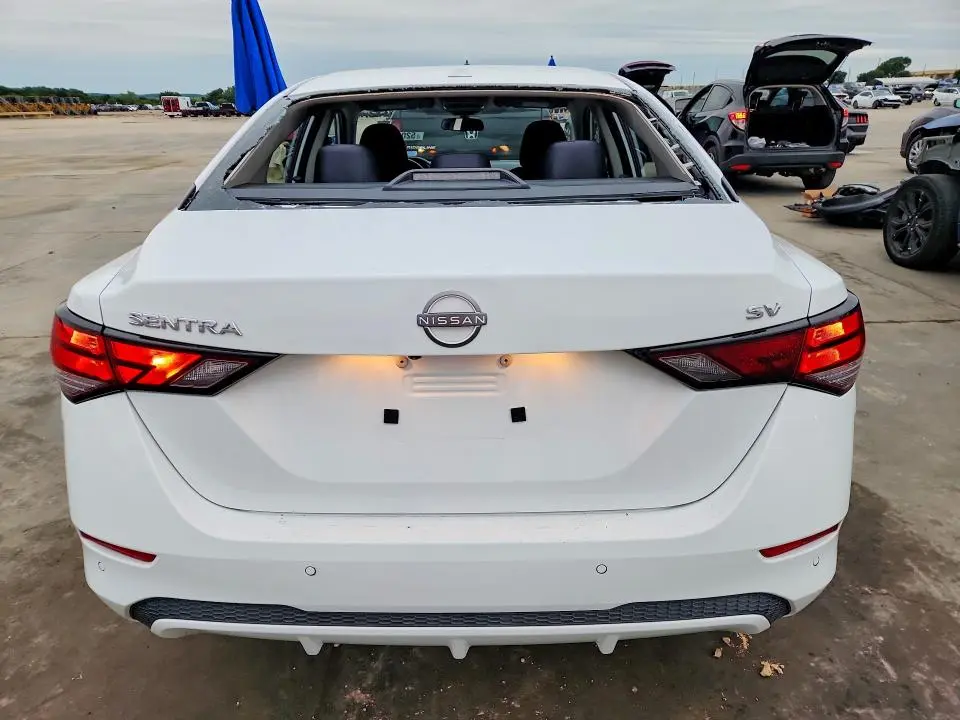 2024 NISSAN SENTRA SV  