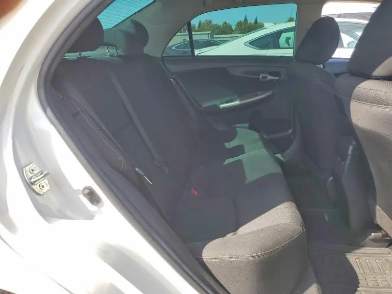2013 TOYOTA COROLLA S  