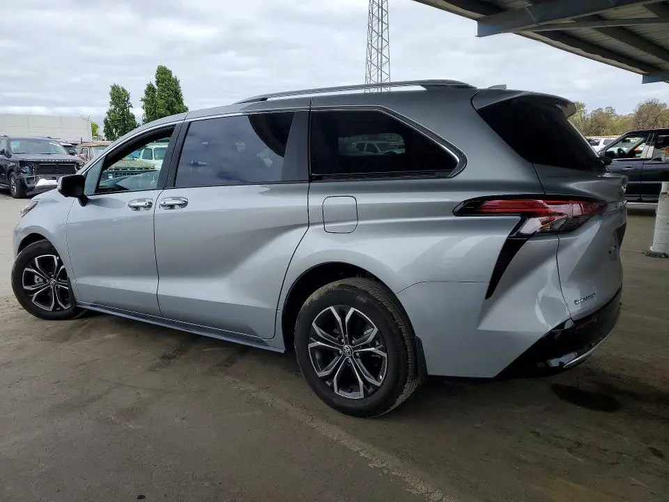 2025 TOYOTA SIENNA PLATINUM 7-PASSENGER  