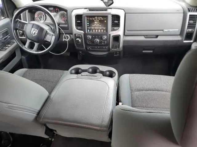 2016 RAM 1500 SLT  