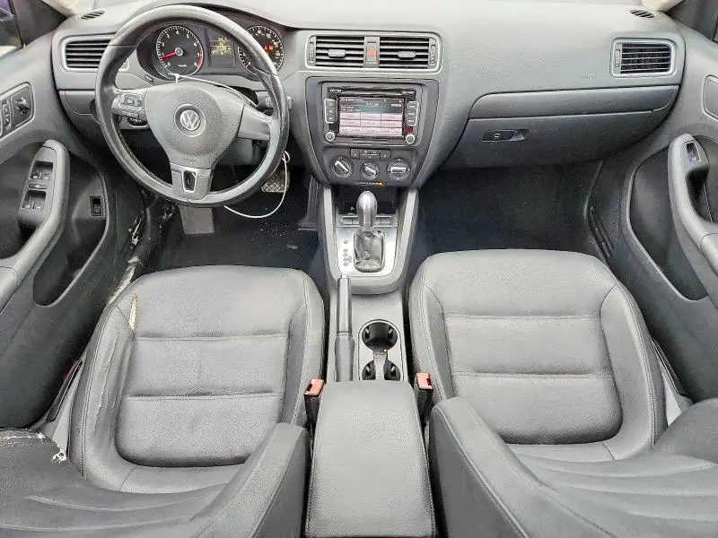 2012 VOLKSWAGEN JETTA SE  