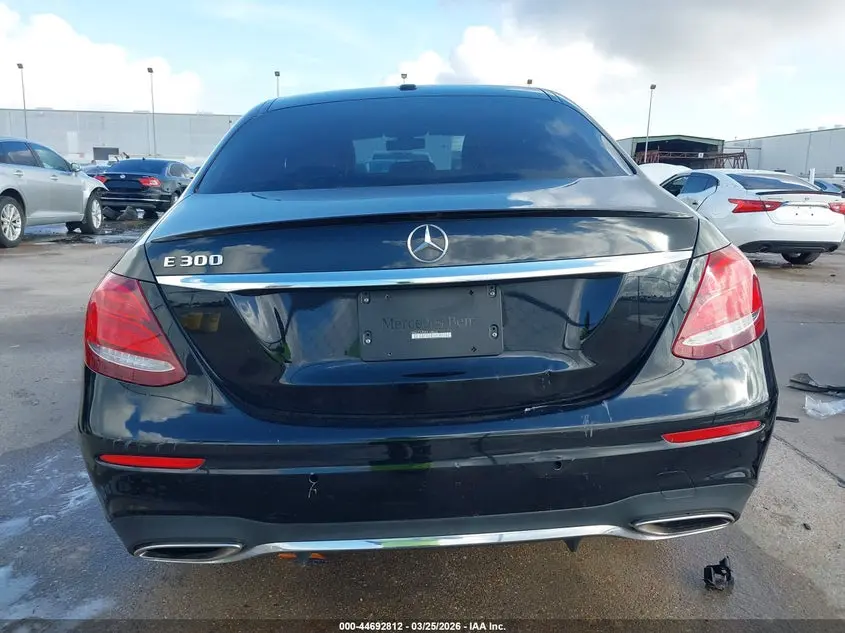 2017 MERCEDES-BENZ E 300  