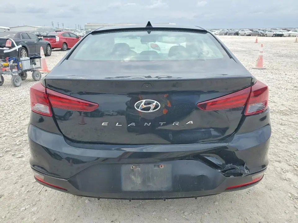 2020 HYUNDAI ELANTRA SEL  