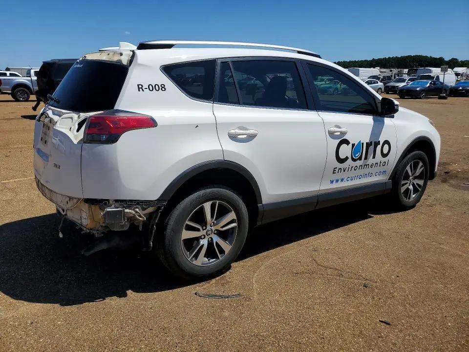 2018 TOYOTA RAV4 XLE  